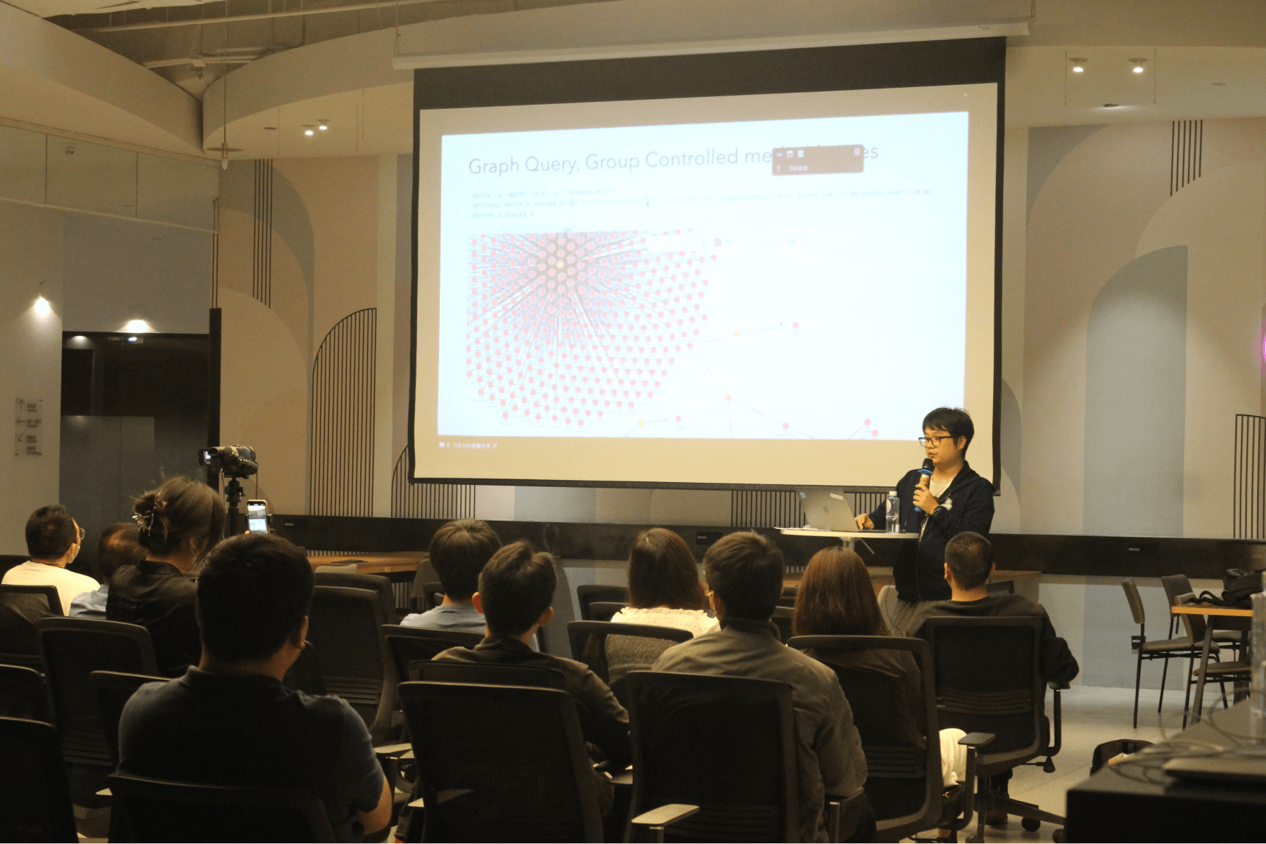 图数据库+AI 金融行业应用及技术前瞻